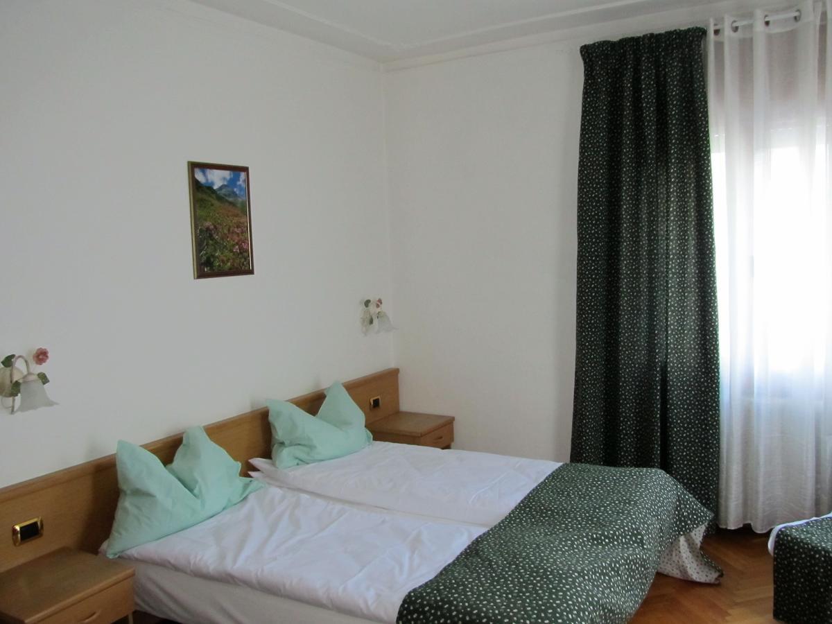 Green Base Hotel B&B Мале Экстерьер фото