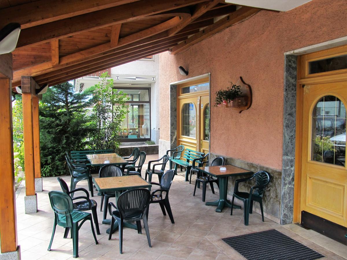 Green Base Hotel B&B Мале Экстерьер фото